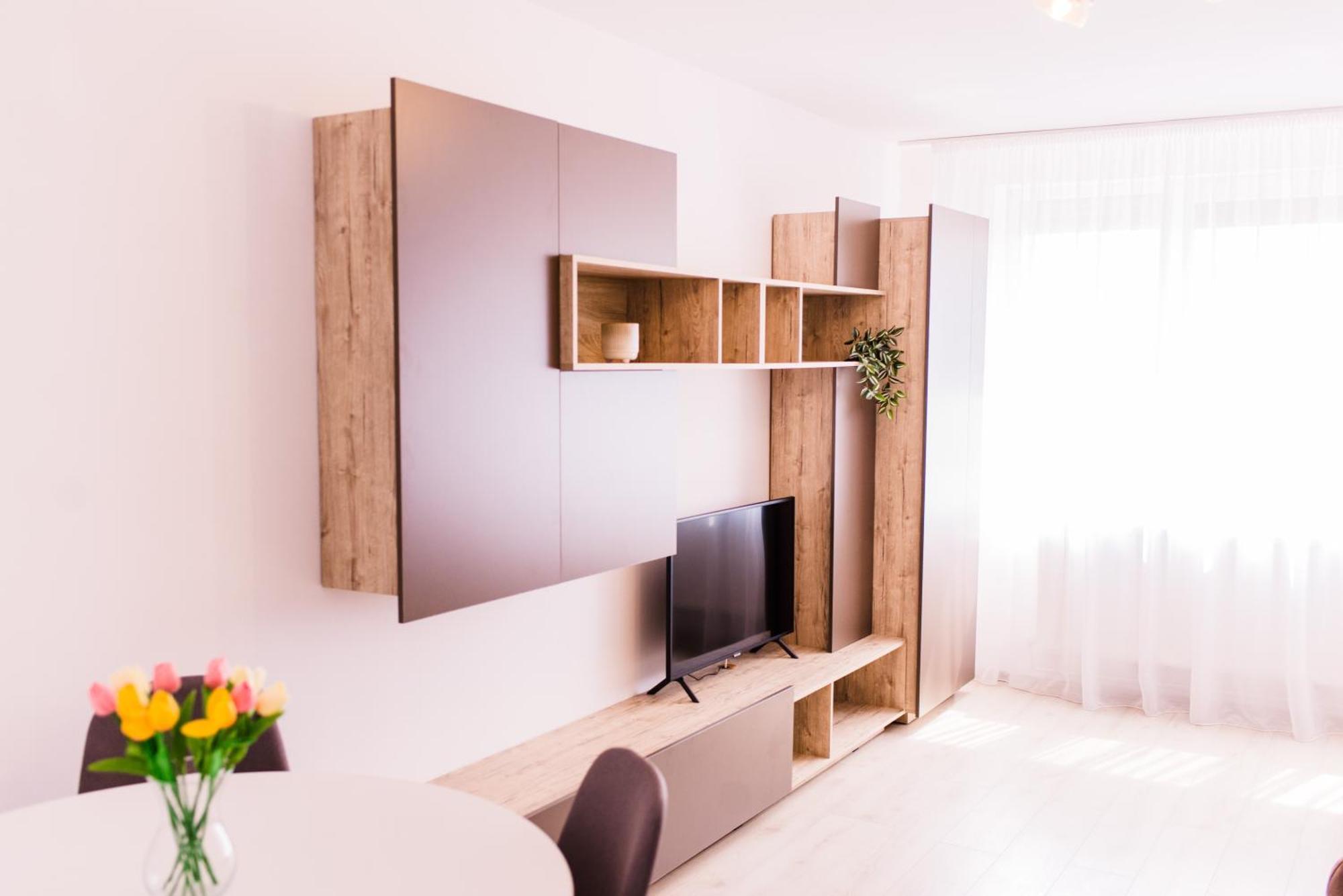 סאטו מארה Riverside White Apartment מראה חיצוני תמונה