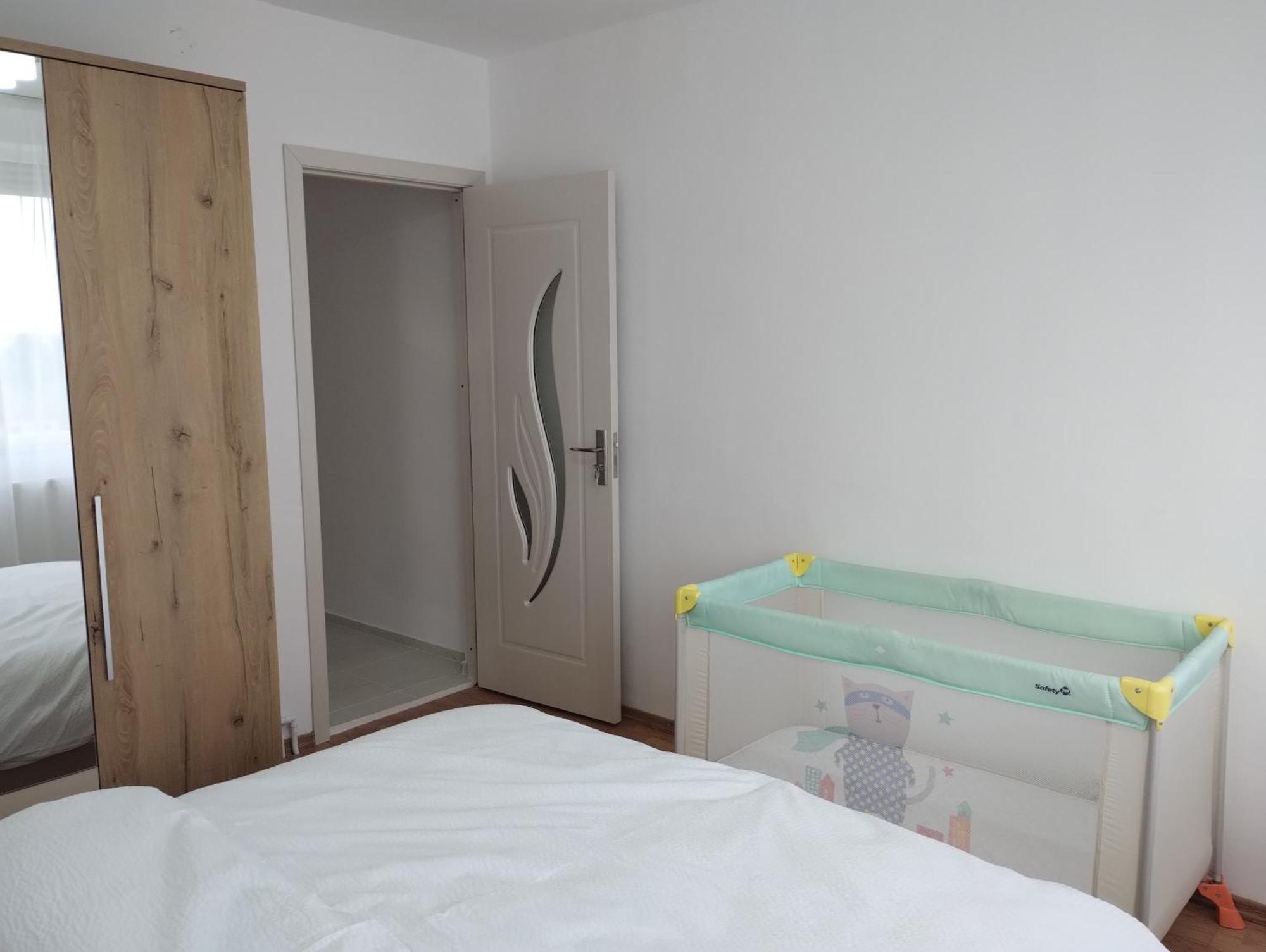 סאטו מארה Riverside White Apartment מראה חיצוני תמונה